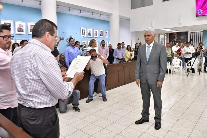 Rafael Mendoza Zatarain tomó protesta como Secretario del Ayuntamiento de Mazatl Rafael Mendoza Zatarain tomó protesta como Secretario del Ayuntamiento de Mazatl