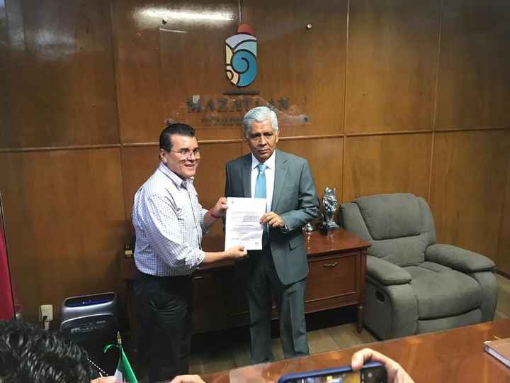 Rafael Mendoza es el nuevo secretario del Ayuntamiento de Mazatlán Rafael Mendoza es el nuevo secretario del Ayuntamiento de Mazatlán