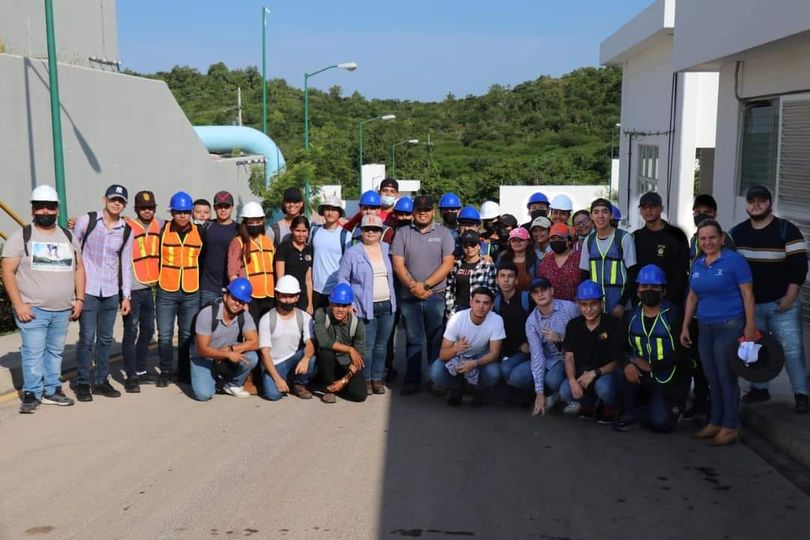 Recorren, futuros Ingenieros Civiles la Potabilizadora Miravalles Recorren, futuros Ingenieros Civiles la Potabilizadora Miravalles