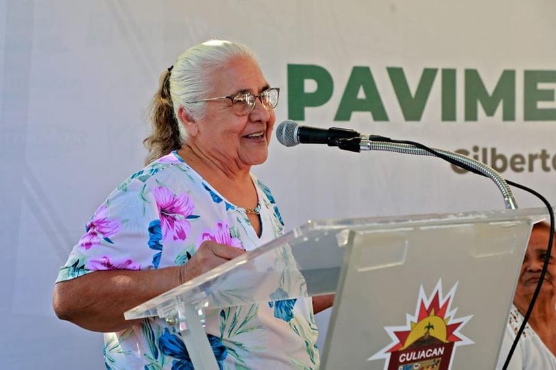 Rocha entrega nuevas pavimentaciones en colonias populares de Culiacán Rocha entrega nuevas pavimentaciones en colonias populares de Culiacán