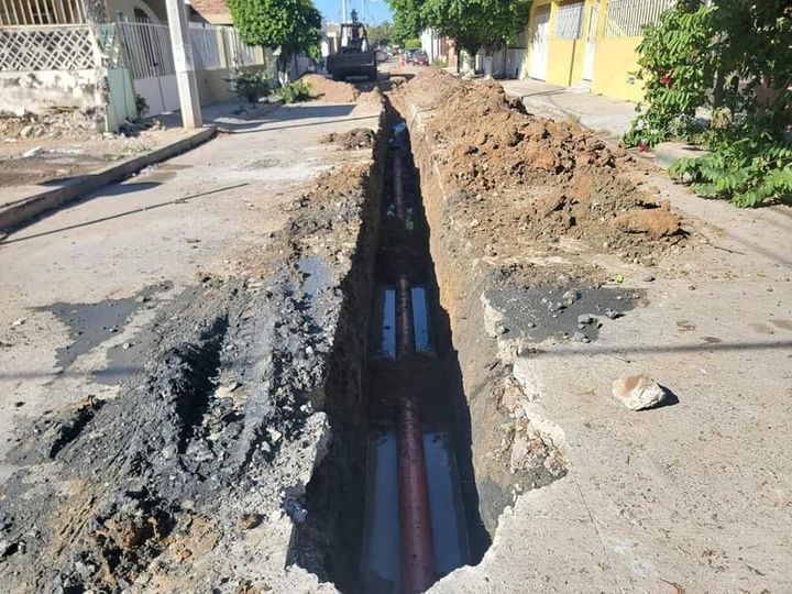 Se reponen 65 metros de alcantarillado en la López Mateos Se reponen 65 metros de alcantarillado en la López Mateos