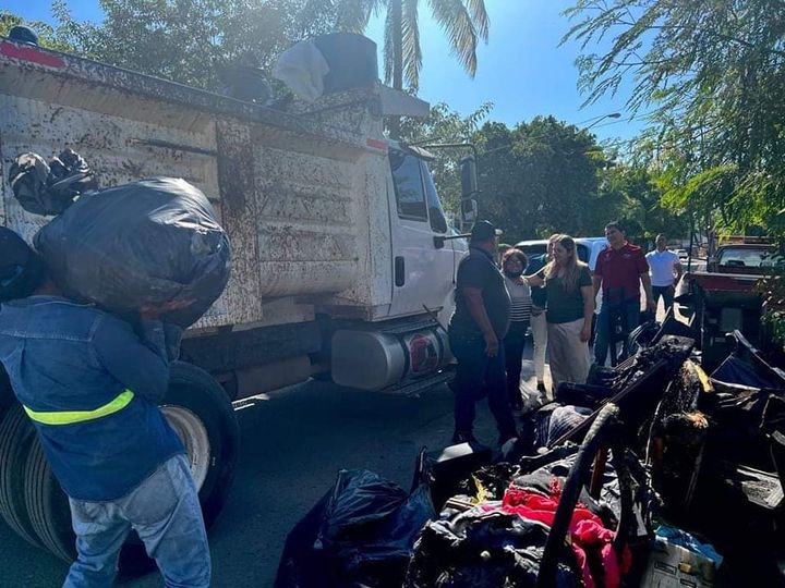 GOBIERNO MUNICIPAL Y SISTEMA DIF MAZATLÁN, APOYAN A FAMILIA TRAS PERDERLO TODO E GOBIERNO MUNICIPAL Y SISTEMA DIF MAZATLÁN, APOYAN A FAMILIA TRAS PERDERLO TODO E