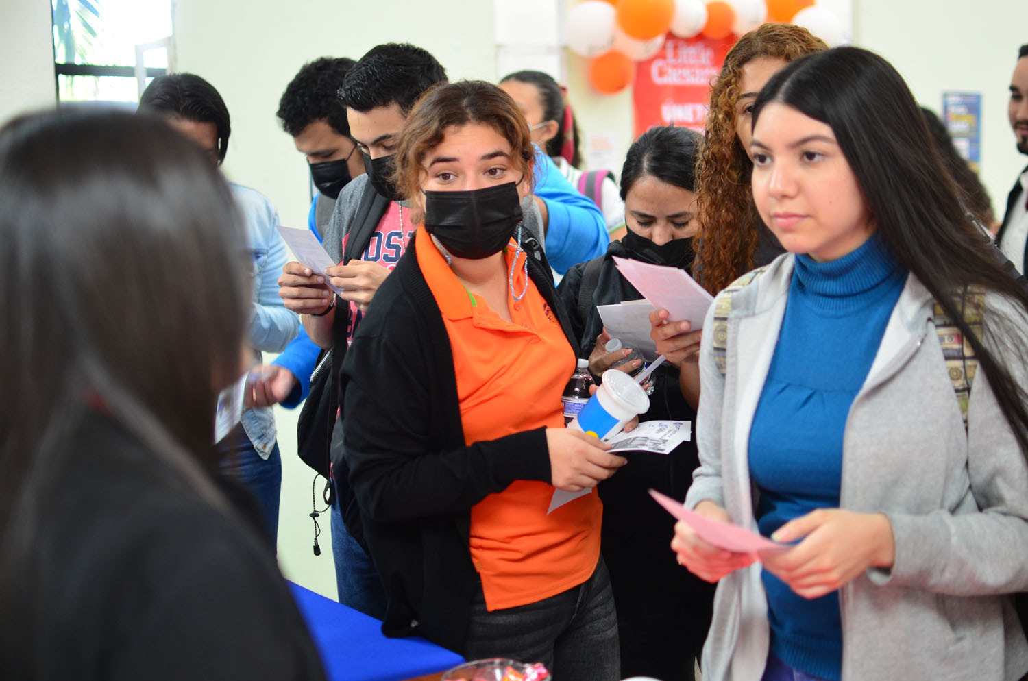 Jóvenes universitarios ven en la Feria del Empleo una oportunidad para su desarr Jóvenes universitarios ven en la Feria del Empleo una oportunidad para su desarr
