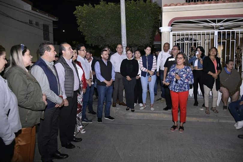 *Más de mil vecinos de Puesta del sol son beneficiados con reconversión de alumb *Más de mil vecinos de Puesta del sol son beneficiados con reconversión de alumb