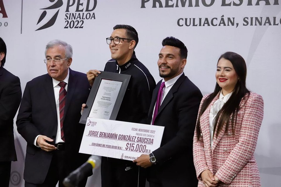 Rocha entrega el Premio Estatal del Deporte 2022 Rocha entrega el Premio Estatal del Deporte 2022