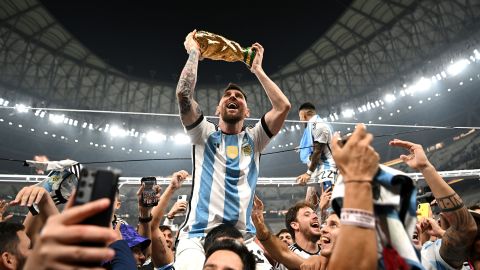 Esta es una vista más amplia de la foto viral de Messi de Botterill.