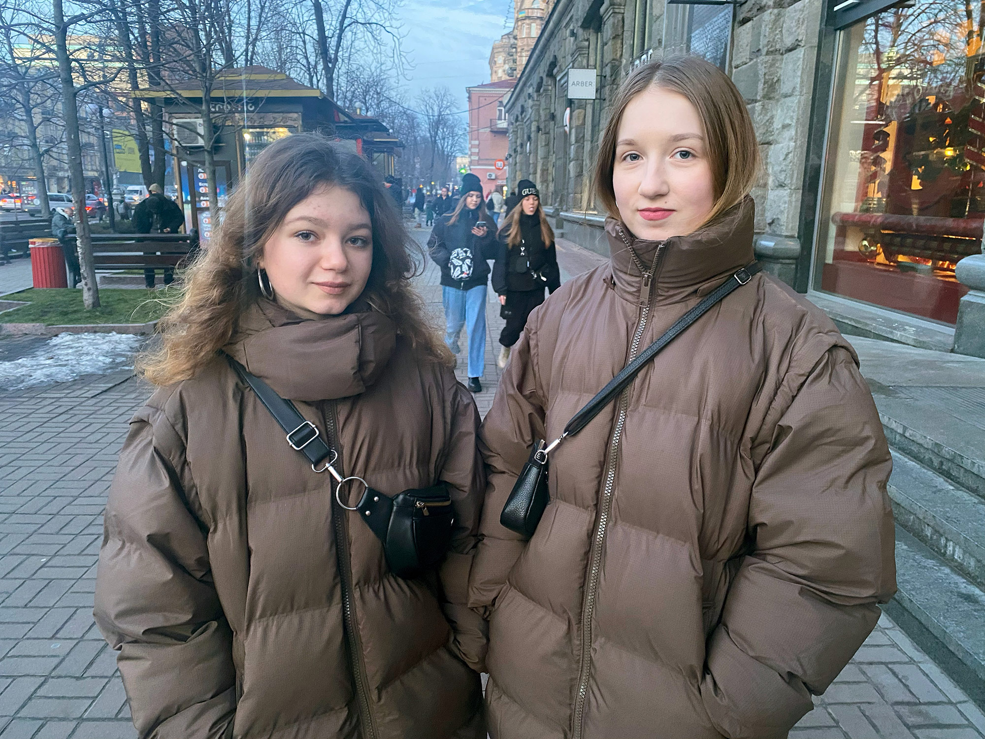 Anastasia Grimaylo y Daria Zhabinska.