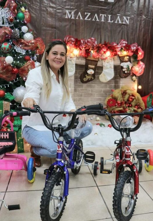 A unas horas de haber arrancado la campaña «Un Juguete por Sonrisas, DIFundamos A unas horas de haber arrancado la campaña «Un Juguete por Sonrisas, DIFundamos