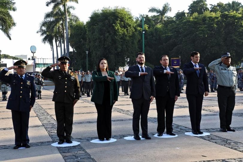 Autoridades realizan izamiento de Bandera para fomentar el civismo y respeto a l Autoridades realizan izamiento de Bandera para fomentar el civismo y respeto a l