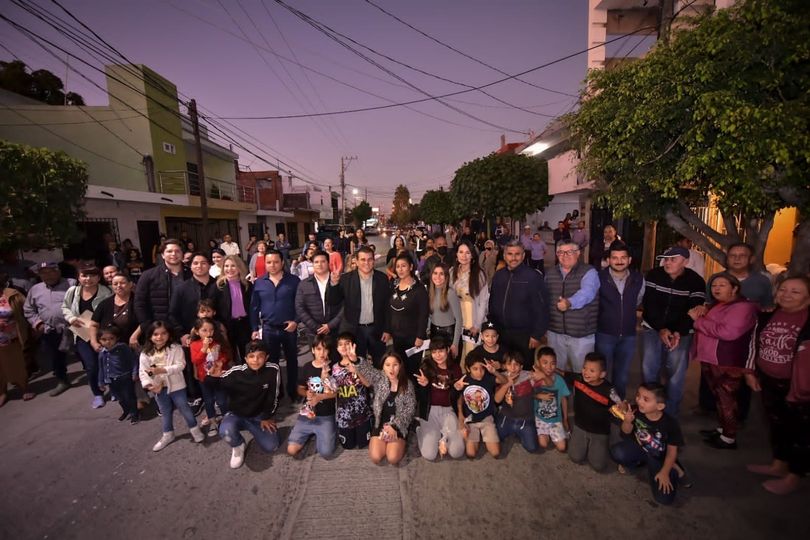*Gobierno de Mazatlán continúa iluminando la ciudad, ahora se encendieron las lá *Gobierno de Mazatlán continúa iluminando la ciudad, ahora se encendieron las lá