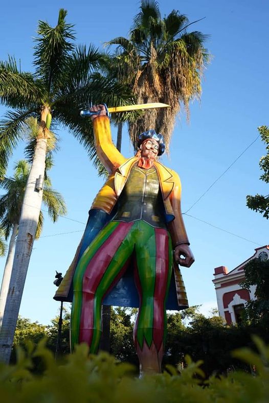 LLEGA EL PIRATA DEL PACIFICO A LA PLAZUELA MACHADO, DE #MAZATLÁN LLEGA EL PIRATA DEL PACIFICO A LA PLAZUELA MACHADO, DE #MAZATLÁN