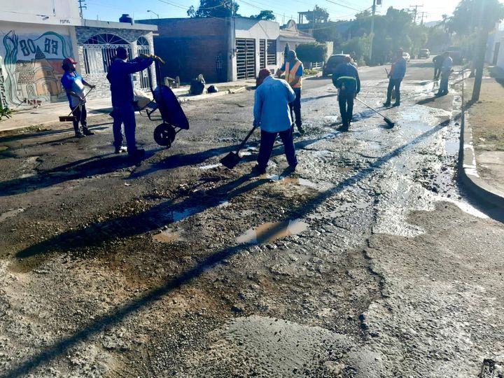 *Se realiza bacheo intenso en Mazatlán.* *Se realiza bacheo intenso en Mazatlán.*