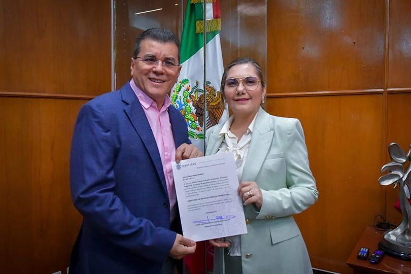 *Toma protesta nueva directora de Servicios Médicos Municipales.* *Toma protesta nueva directora de Servicios Médicos Municipales.*