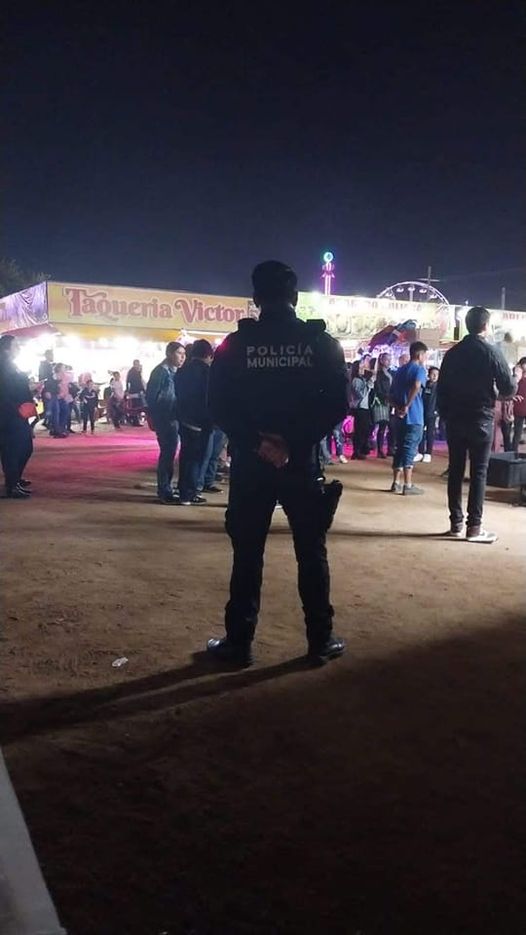 #Verbena ll Continúa la presencia policial y de cuerpos de rescate en la sede de #Verbena ll Continúa la presencia policial y de cuerpos de rescate en la sede de