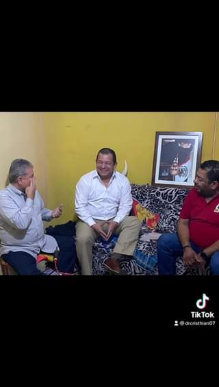 CONÉCTATE CON TU AMIGO EL DOCTOR CHRISTIAN MUÑOZ.