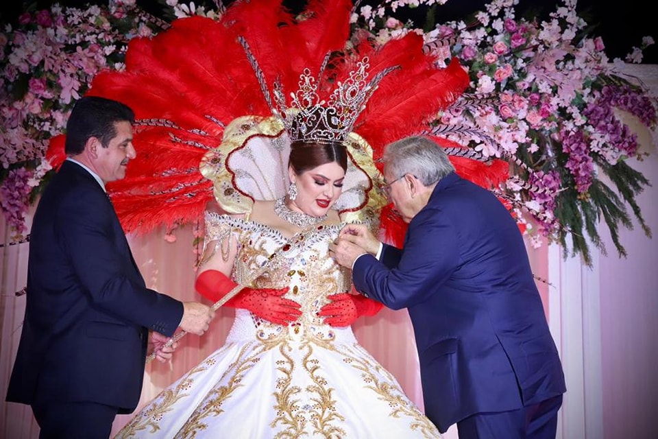 *Corona Rocha a Lizbeth Leticia I como nueva Reyna de los Juegos Florales del Ca *Corona Rocha a Lizbeth Leticia I como nueva Reyna de los Juegos Florales del Ca