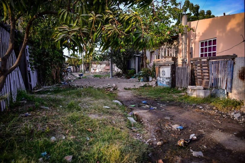 *Gobierno Municipal visita a vecinos de la colonia Francisco I. Madero.* *Gobierno Municipal visita a vecinos de la colonia Francisco I. Madero.*