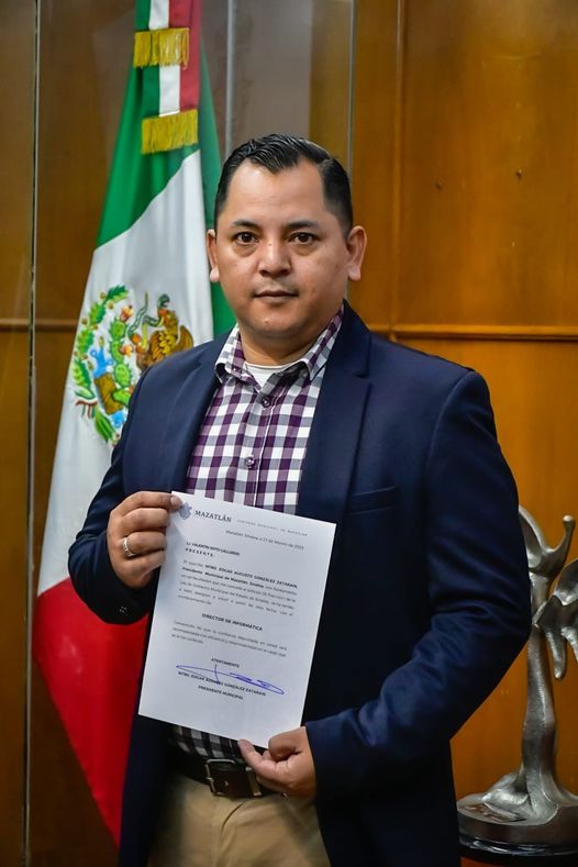 *Valentín Soto Gallardo toma protesta como director de informática del Ayuntamie *Valentín Soto Gallardo toma protesta como director de informática del Ayuntamie