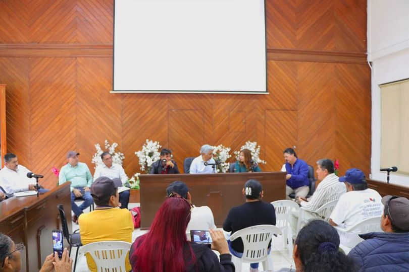 *Atienden autoridades de los tres niveles de gobierno a vecinos de la colonia Za *Atienden autoridades de los tres niveles de gobierno a vecinos de la colonia Za