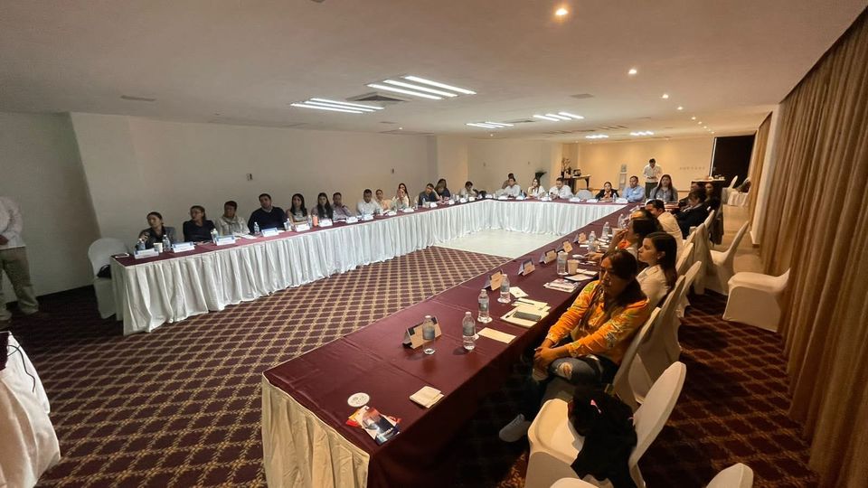 Hoteleros participan en el foro “Concientización Ambiental y Limpieza de Playas” Hoteleros participan en el foro “Concientización Ambiental y Limpieza de Playas”