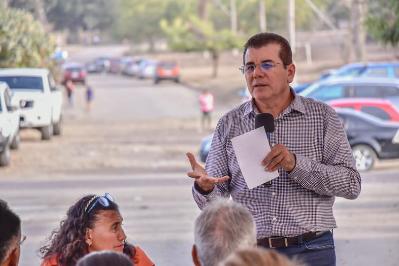 *Alcalde visita colonia Valle del Sol; vecinos agradecen su compromiso para mejo *Alcalde visita colonia Valle del Sol; vecinos agradecen su compromiso para mejo
