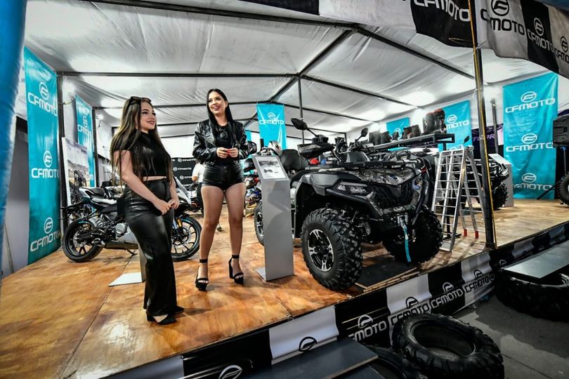 *Llama Alcalde a motociclistas a tener precaución y respetar el reglamento de tr *Llama Alcalde a motociclistas a tener precaución y respetar el reglamento de tr
