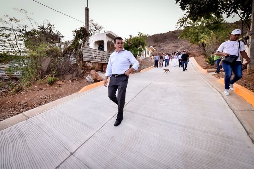 *Justicia social para vecinos de la calle México en la colonia Díaz Ordaz, estre *Justicia social para vecinos de la calle México en la colonia Díaz Ordaz, estre