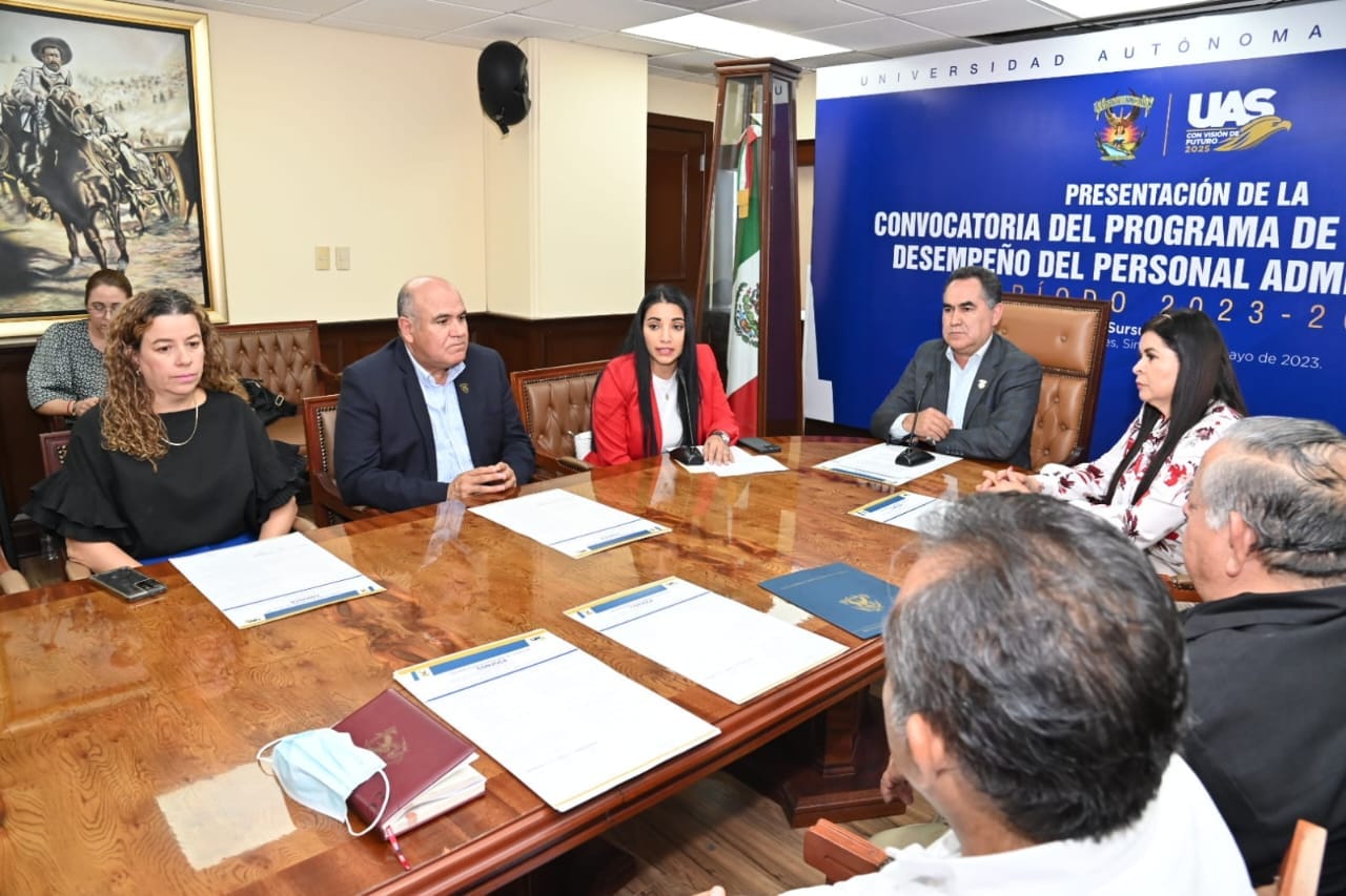 Responde el Dr. Jesús Madueña Molina al compromiso con el bienestar de los traba Responde el Dr. Jesús Madueña Molina al compromiso con el bienestar de los traba