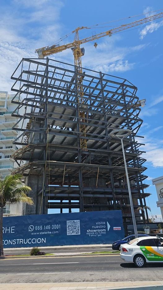 *Suspende Gobierno Municipal de Mazatlán obra de torre condominial en Avenida De *Suspende Gobierno Municipal de Mazatlán obra de torre condominial en Avenida De