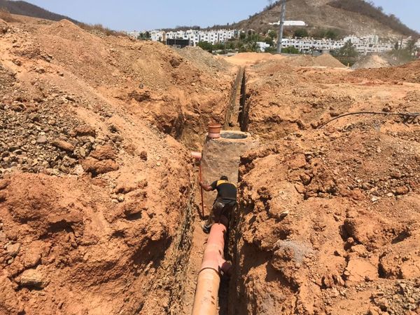 *Avanza introducción de agua y drenaje en La Cantera*