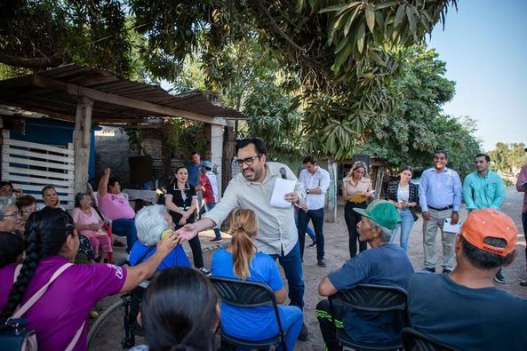 *Colonias Industrial El Palmito y Palmito Viejo contarán con calles dignas y mej *Colonias Industrial El Palmito y Palmito Viejo contarán con calles dignas y mej