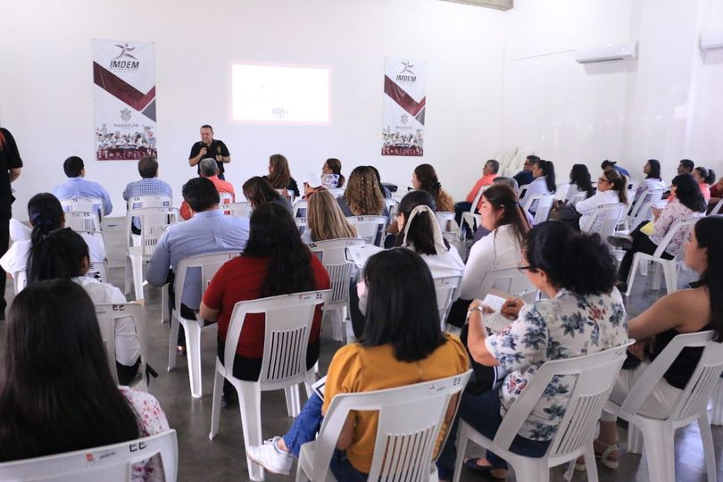 *Recibe personal del Ayuntamiento curso denominado “Taller de servicio de calida *Recibe personal del Ayuntamiento curso denominado “Taller de servicio de calida