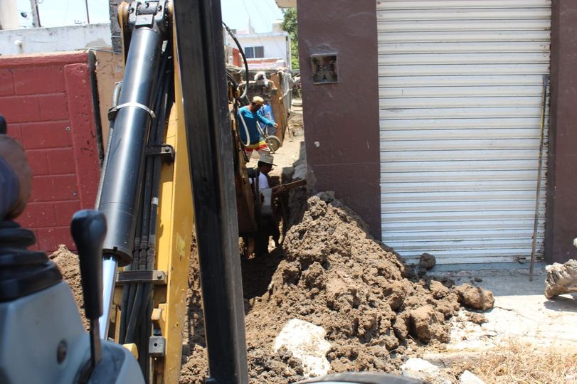 *Rehabilita JUMAPAM alcantarillado del Callejón Península*