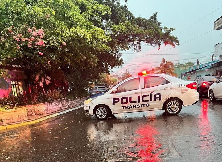 *Se activan protocolos de atención del Gobierno de Mazatlán ante lluvia y viento