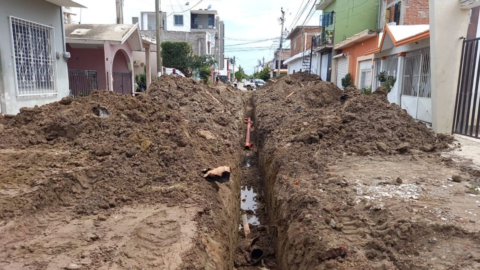 *Supervisa JUMAPAM rehabilitación de redes de agua potable y alcantarillado de l