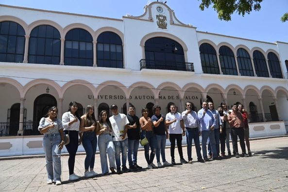Una decena de jóvenes del país y el extranjero hacen verano científico en el Col