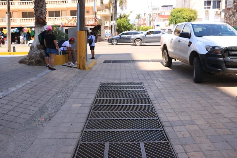*Vertimiento hacia el mar es acumulación de agua pluvial y no de aguas negras: G