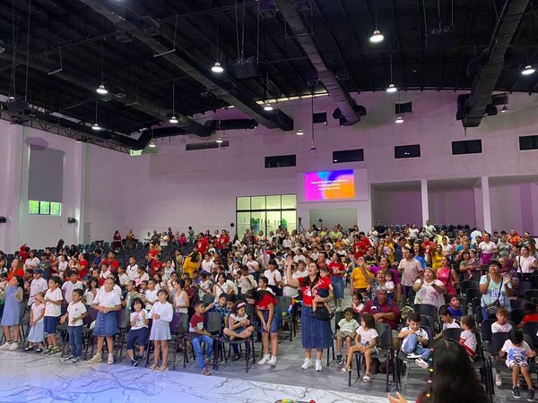 DONA FUNDACIÓN NIÑOS CON UNA MISIÓN 500 MOCHILAS PARA NIÑAS Y NIÑOS.