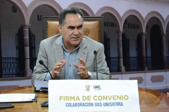 Firma el Rector de la UAS Dr. Jesús Madueña Molina primer convenio del Ciclo Esc Firma el Rector de la UAS Dr. Jesús Madueña Molina primer convenio del Ciclo Esc