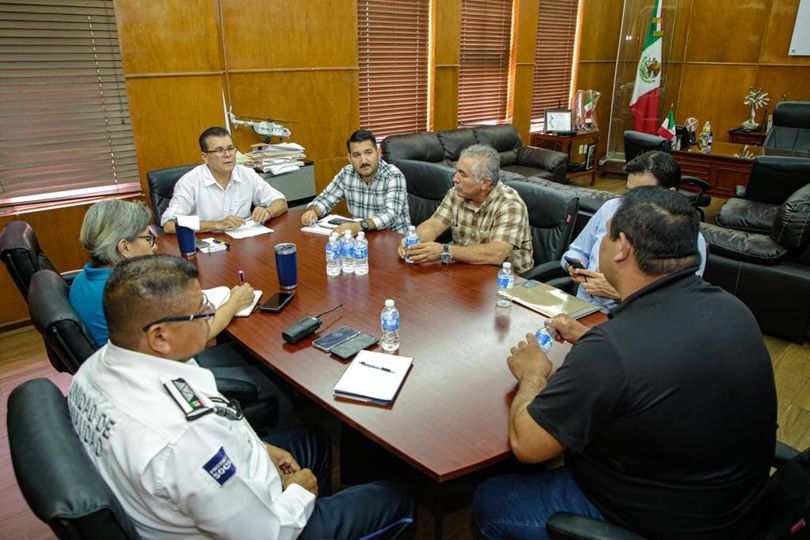 *Sector transportista de carga atenderá invitación del Gobierno de Mazatlán a no *Sector transportista de carga atenderá invitación del Gobierno de Mazatlán a no