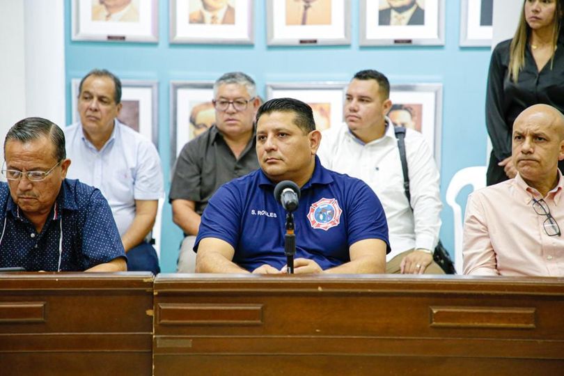 *Sesiona Comité local de Atención a Emergencias de Mazatlán.* *Sesiona Comité local de Atención a Emergencias de Mazatlán.*
