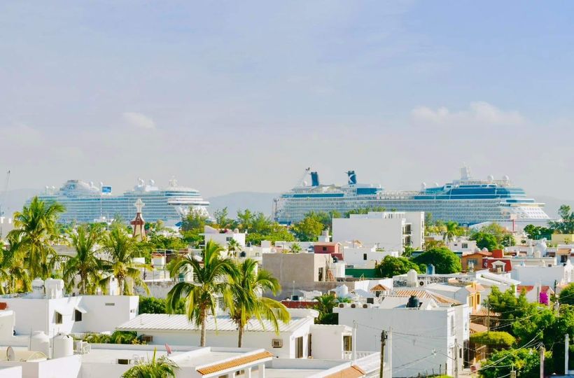 Arriban dos cruceros a Mazatlán con 7 mil visitantes