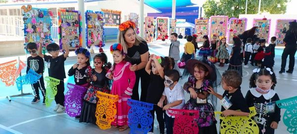 Con su Festival del Día de Muertos, buscan fomentar en los estudiantes más peque Con su Festival del Día de Muertos, buscan fomentar en los estudiantes más peque