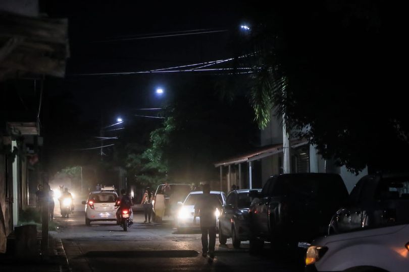*El Walamo se ilumina por completo con nuevas lámparas LED.* *El Walamo se ilumina por completo con nuevas lámparas LED.*