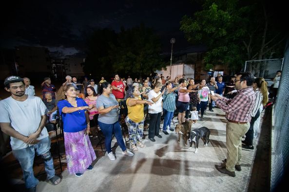 *Juan de Dios Gámez toma protesta a Comités de Participación Ciudadana para el B