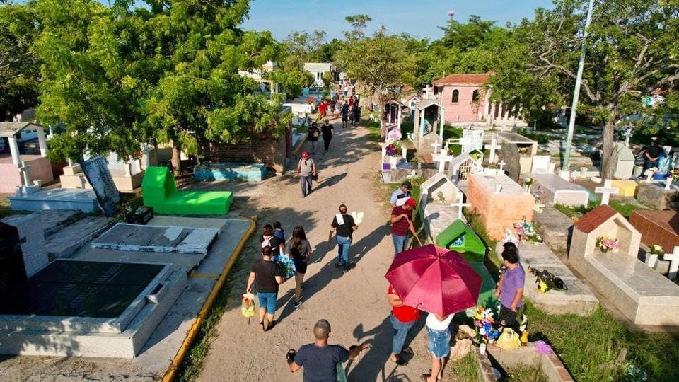 *Se refuerza operativo de seguridad por Día de Muertos.* *Se refuerza operativo de seguridad por Día de Muertos.*