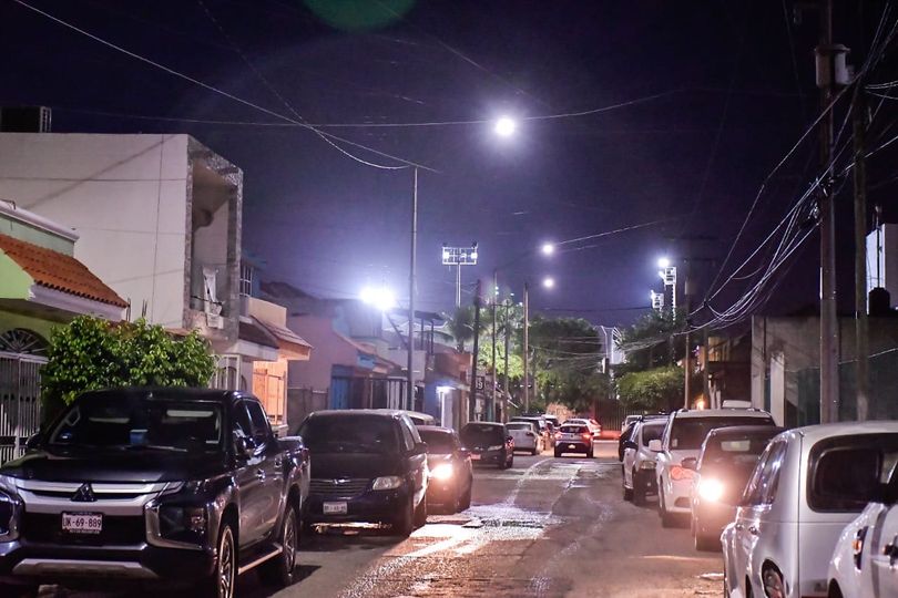 *Villas del Estero resplandece con nuevo alumbrado público* *Villas del Estero resplandece con nuevo alumbrado público*