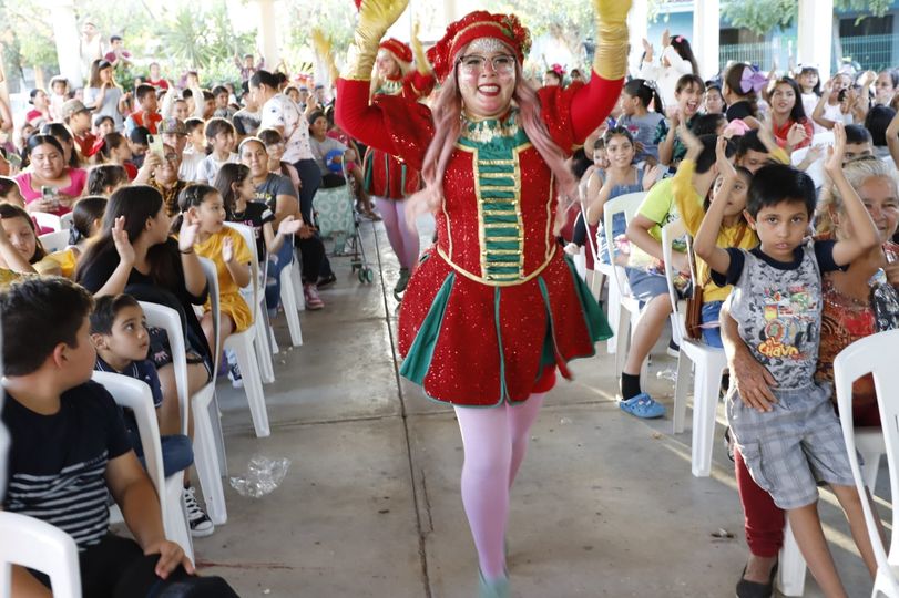 *Arrancan Gobierno Municipal y Sistema DIF Mazatlán las posadas navideñas en col *Arrancan Gobierno Municipal y Sistema DIF Mazatlán las posadas navideñas en col