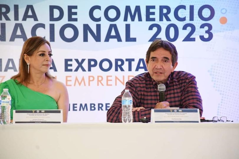 Brinda charla sobre experiencia personal donde impera el Emprendurismo Brinda charla sobre experiencia personal donde impera el Emprendurismo
