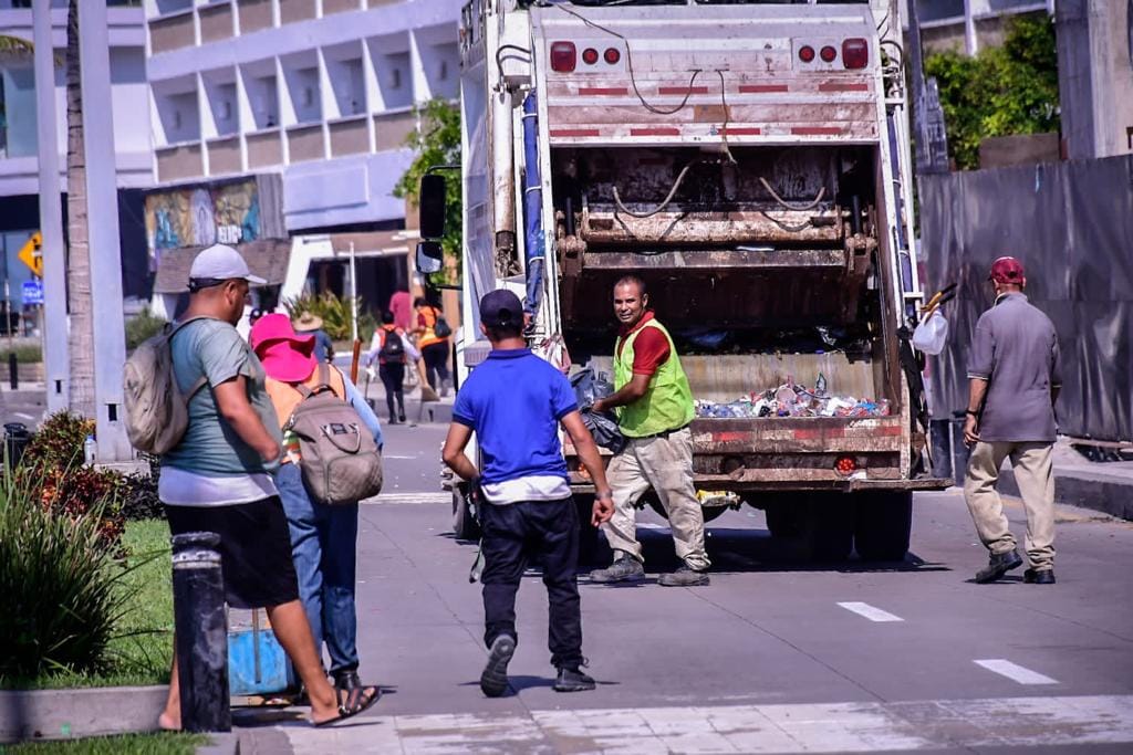 *Garantizado servicio de recolección de basura los días 24, 25 y 26 de diciembre *Garantizado servicio de recolección de basura los días 24, 25 y 26 de diciembre